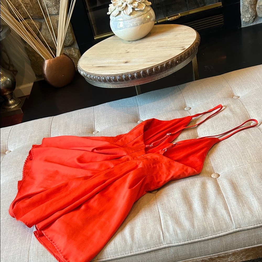 Rumor Boutique Orange Pleated Romper Size Small - Picture 14 of 14